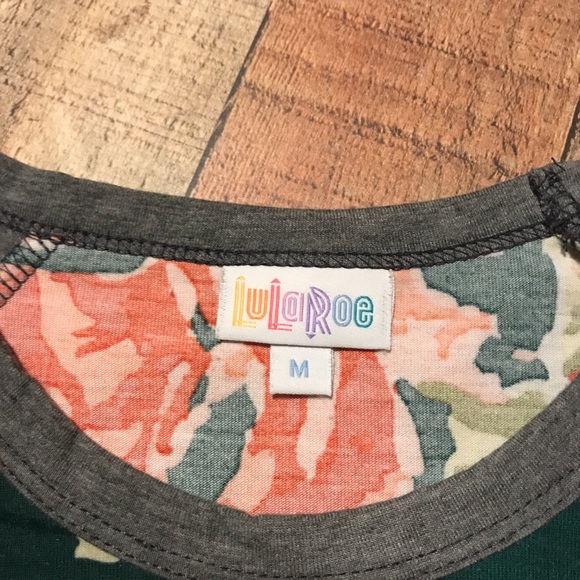 LulaRoe Randy Baseball Tee NWOT - Picture 6 of 6